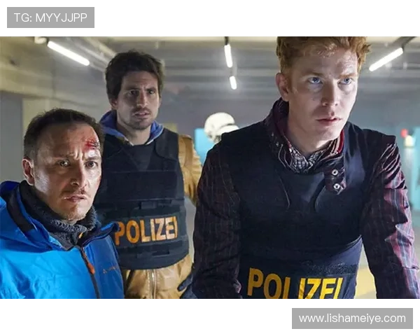 《火线干探》：当正义与危险在霓虹灯下交织