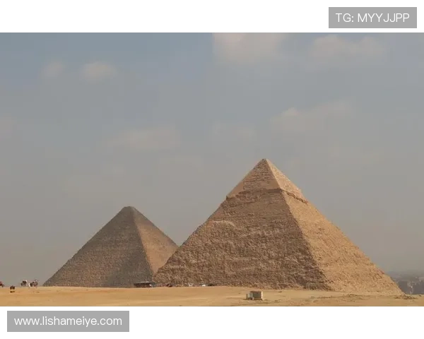 妮可的埃及奇遇：穿越古老文明的寻宝之旅